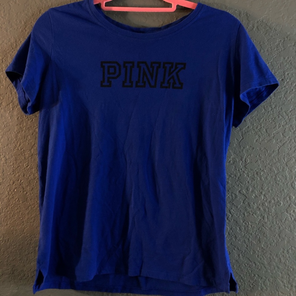 pink shirt